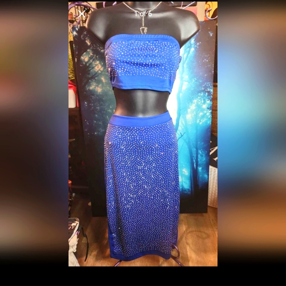 Bandeau and matching pencil skirt